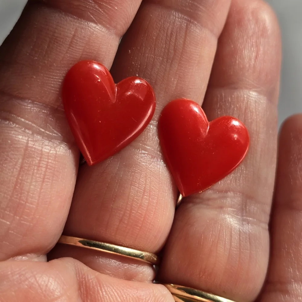 Vintage red heart earrings screwback silver tone valentine's day love retro